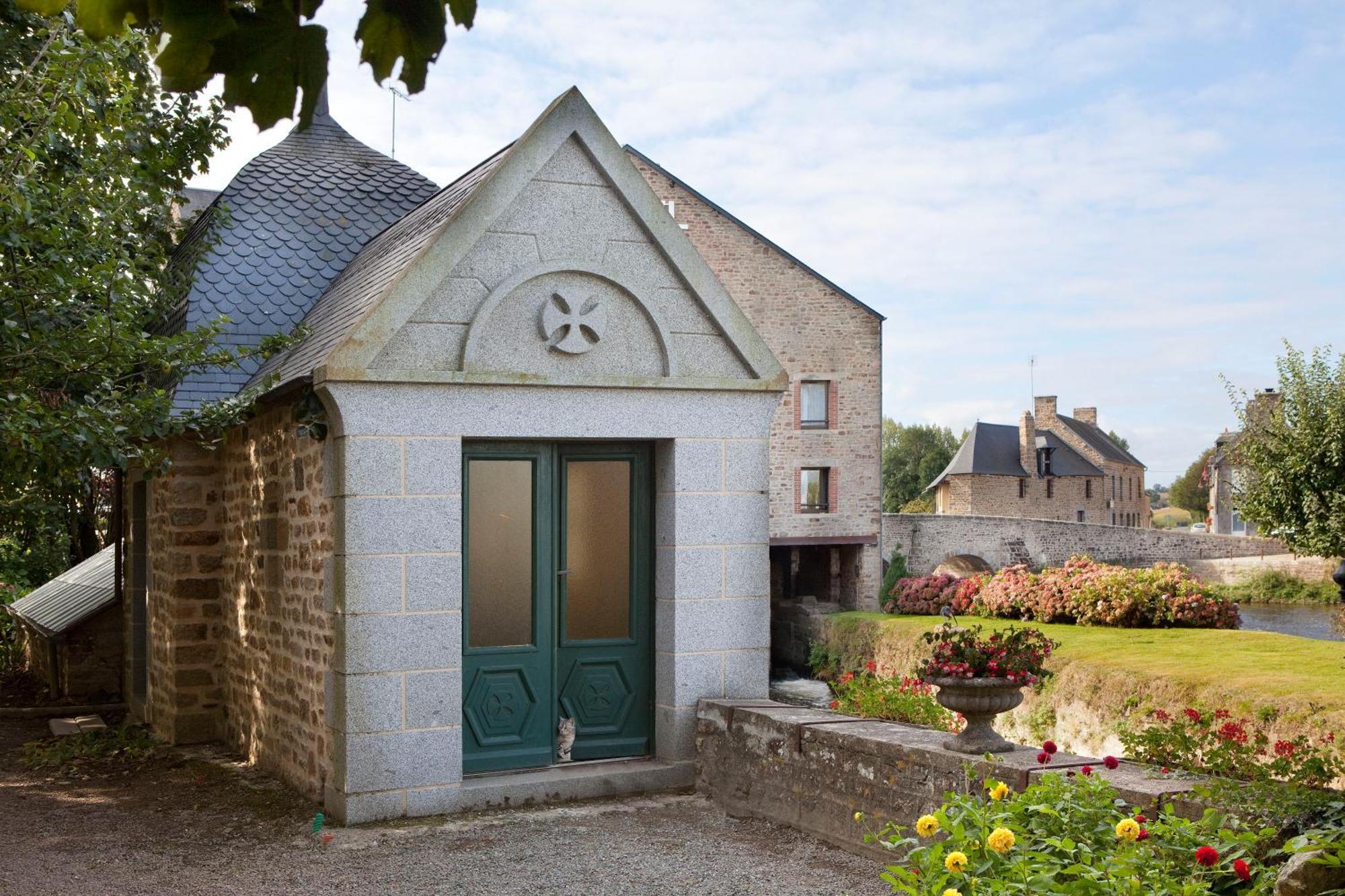 Auberge De La Sélune Ducey-Les Cheris Exterior foto